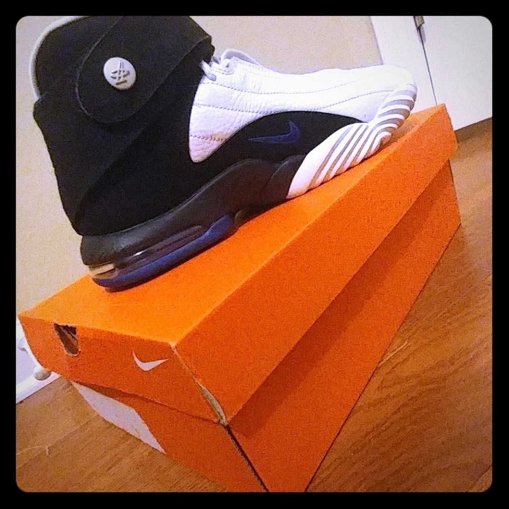 Nike Pennies in the color orlando